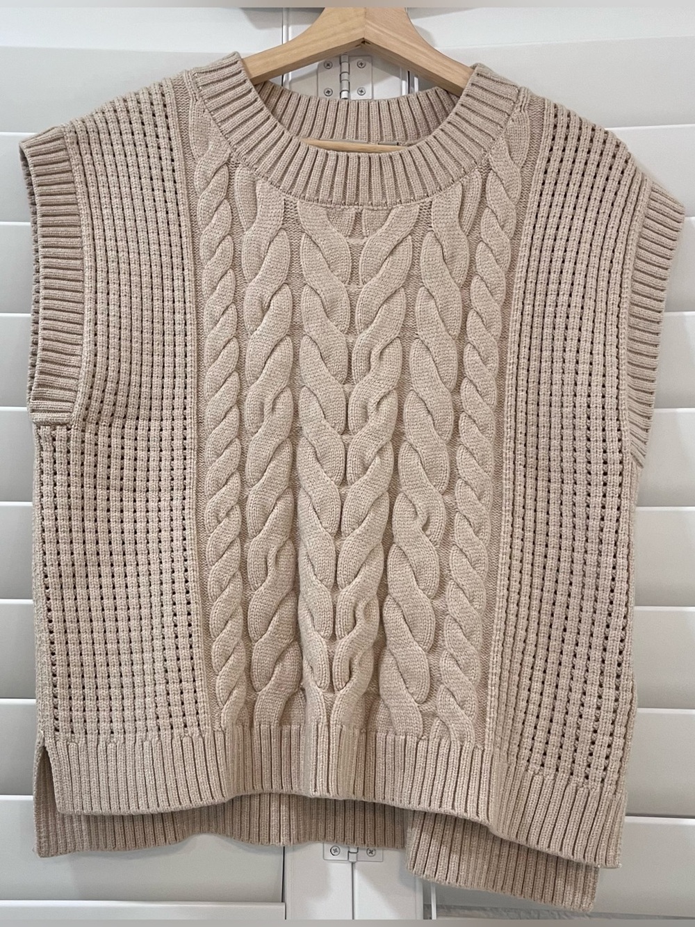 Varley Pixie Relaxed Cable Tank in Parchment, size Medium.
